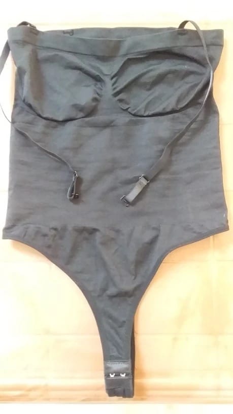 Customer photo review of BodySuit Top Strapless Moldelador de Figura