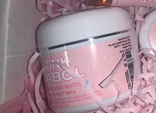 Customer photo review of Crema viso notte con acido ialuronico