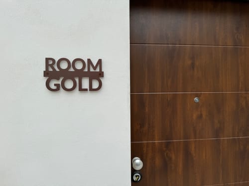 Customer photo review of Targhetta due testi sagomati modello Line 03 Acrilico