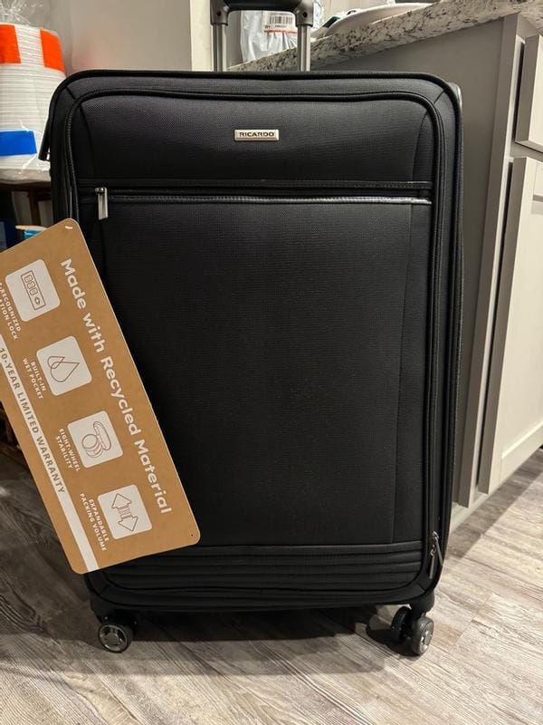 Customer photo review of Avalon Softside Large Check-In Expandable Spinner