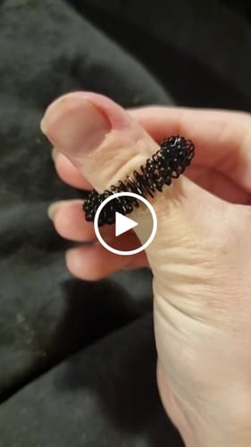 Customer video review of Finger Spikey - by Kaiko