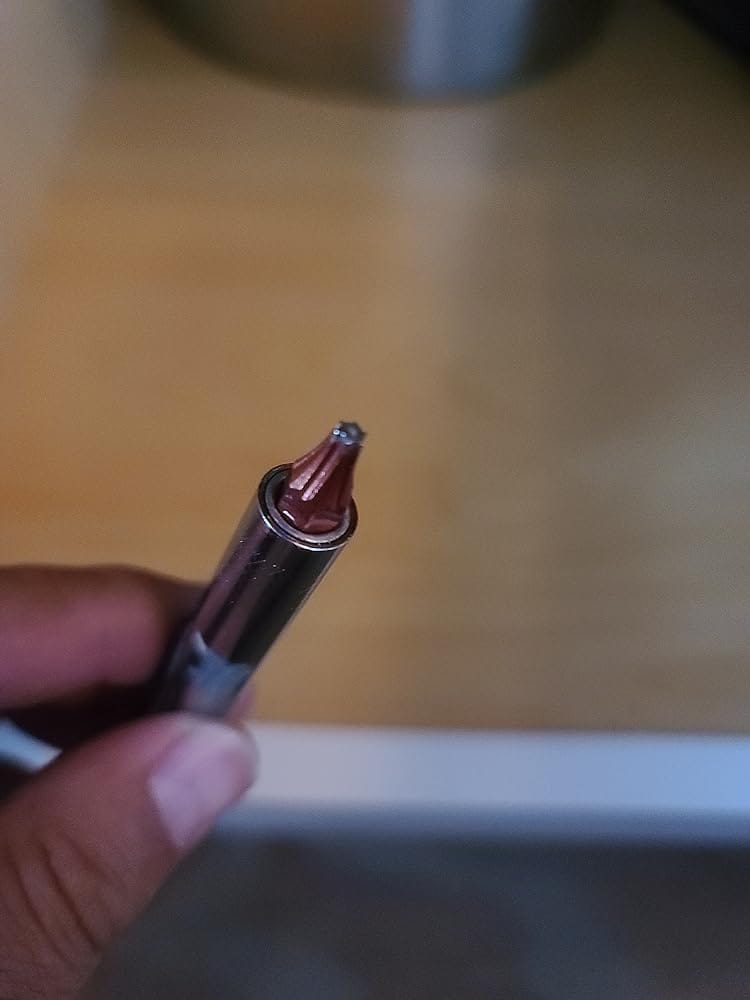 Customer photo review of GRK Fasteners #8 x 2-1/2 Inch White Low-Profile Cabinet Screws, 80 PCS, Indoor/Outoor Climatek® Coating, Washer Head, W-Cut™ Fast Drive Threads, Star Drive Recess, T-15 Bit Included, White