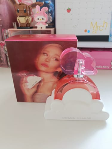 Customer photo review of Ariana Grande Cloud Pink 100ml