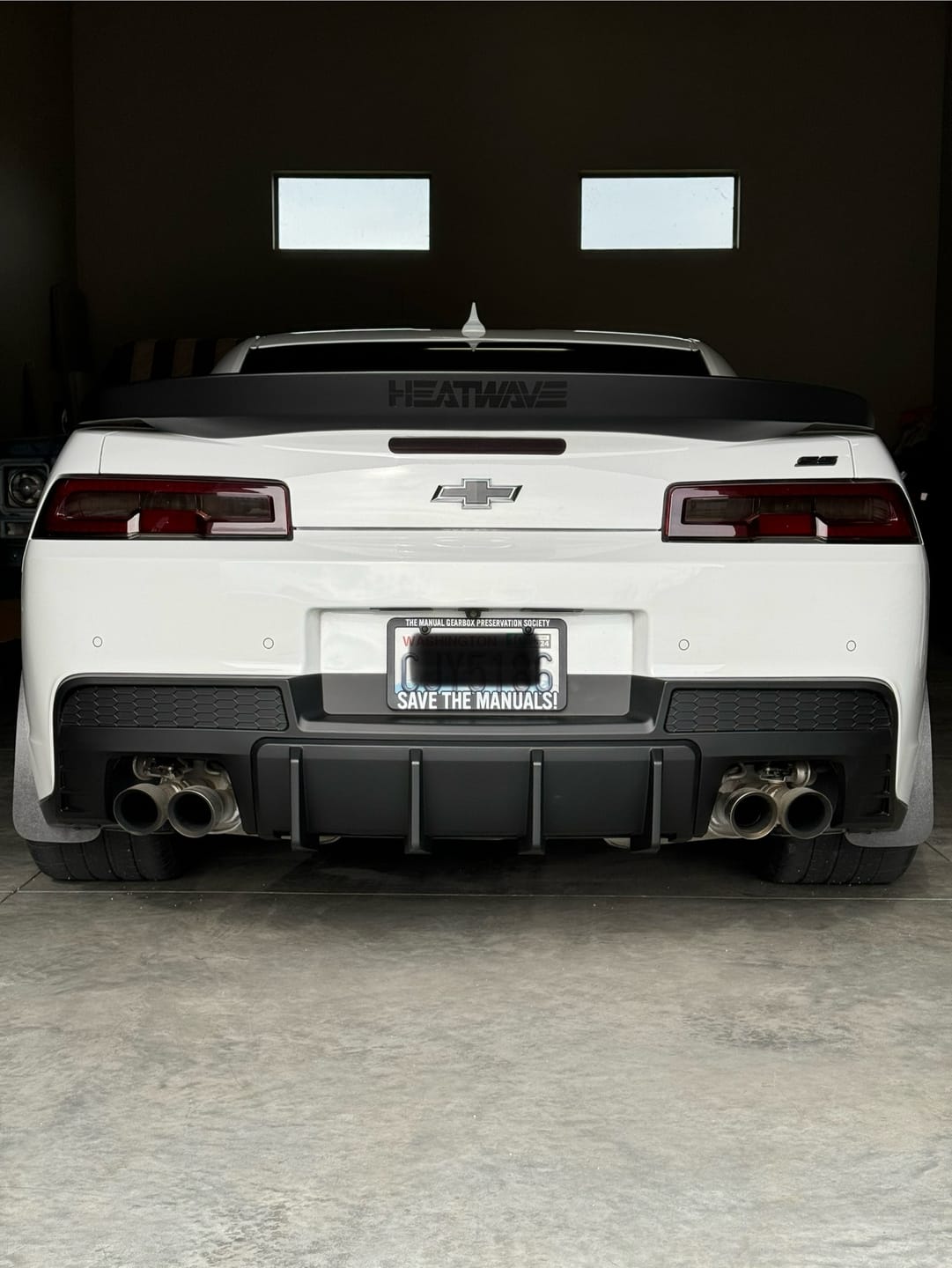 Customer photo review of 2014-2015 Chevy Camaro Evo Style Shark Fins Rear Diffuser Quad/Single Tips