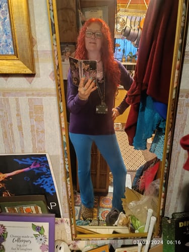 Customer photo review of Cashmere Soul Yoga Pants Turquoise