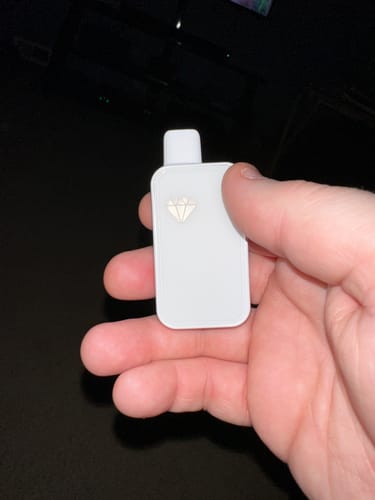 Customer photo review of Onyx Peach Poison Sativa Torch THC-A THC-P Disposable Vape Pen 5g