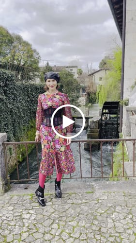 Customer video review of Cape form