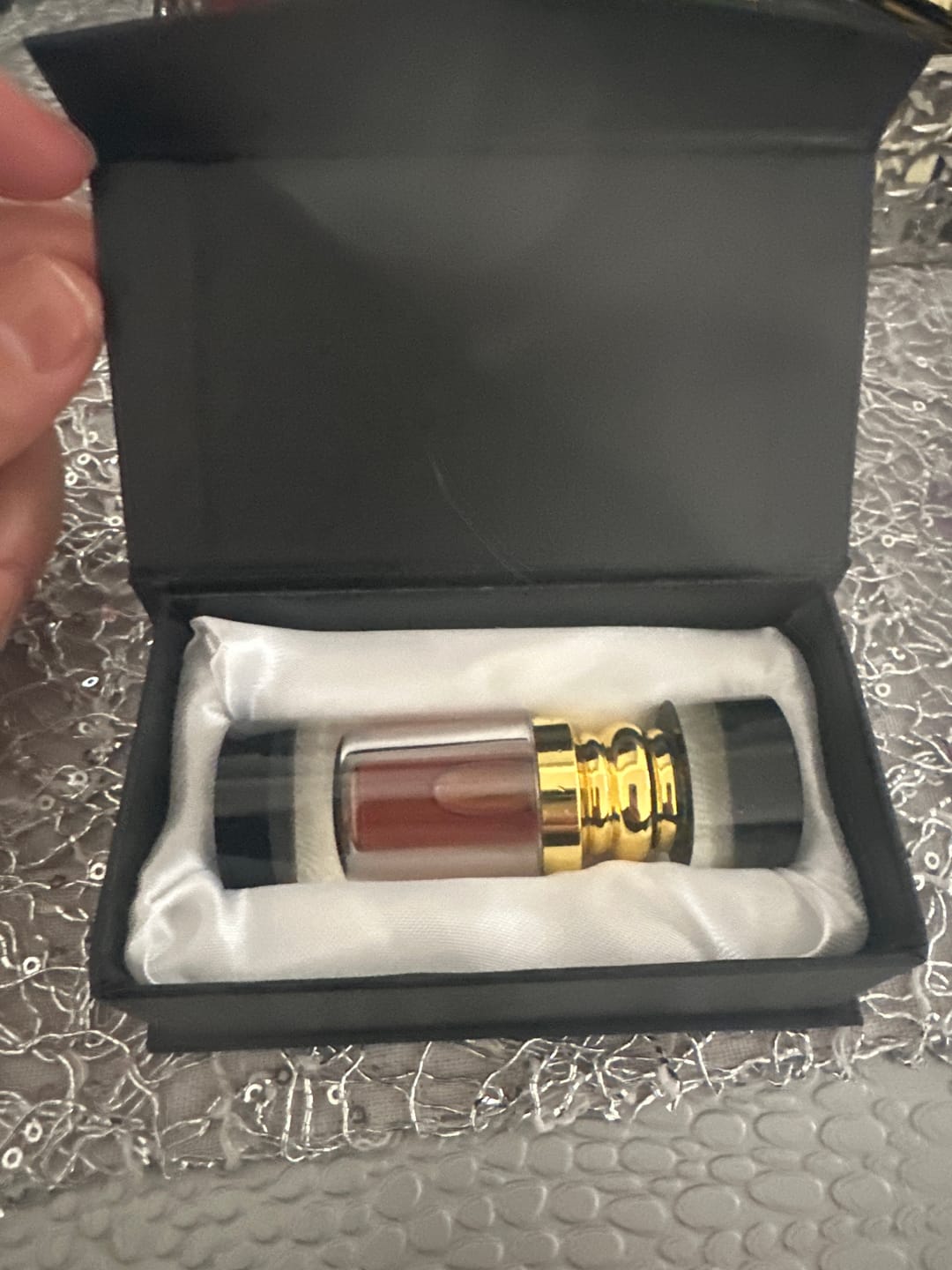 Customer photo review of Attar Bazaar Amber Oud Wood