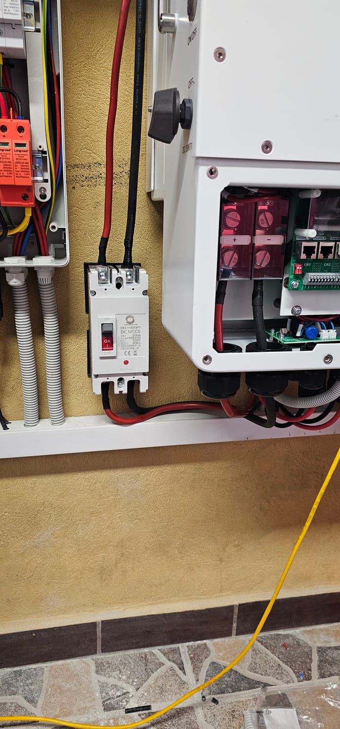 Customer photo review of Intrerupator pentru acumulatori 250A 550V DC MCCB