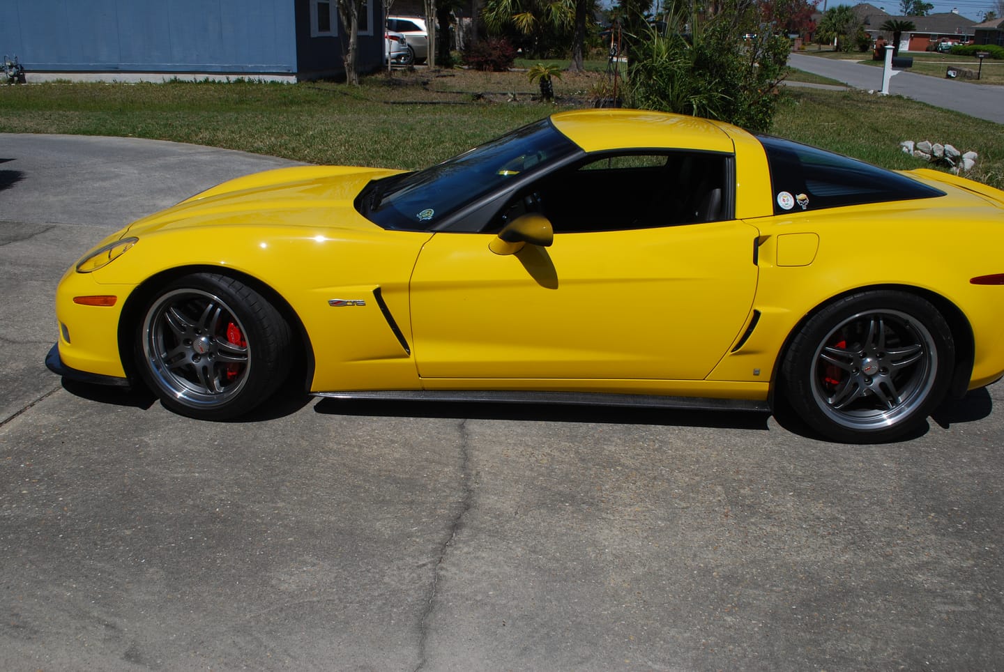 Customer photo review of Corvette C6 Grand Sport / Z06 / ZR1 Side Skirts Rocker Panels