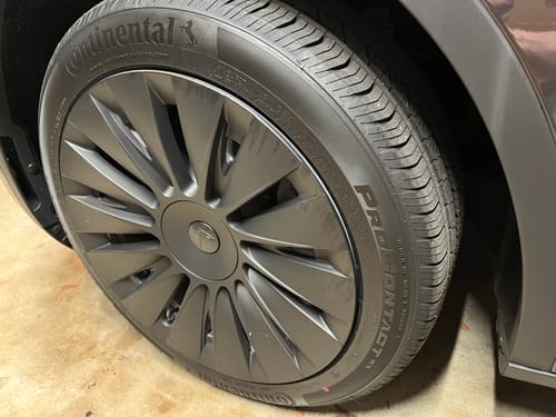Customer photo review of TESPLUS 19'' Blade Style Wheel Cover for Model Y