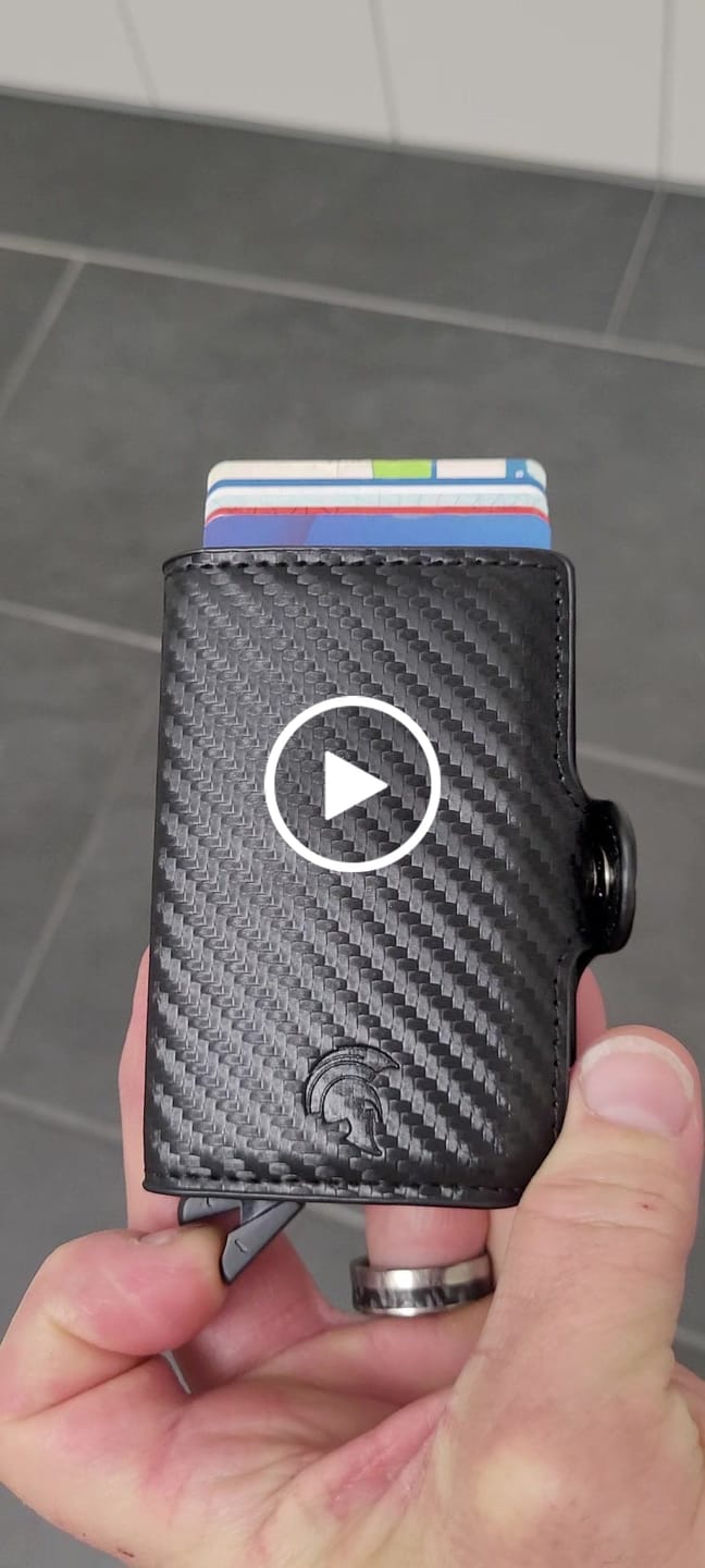 Customer video review of Smart Wallet