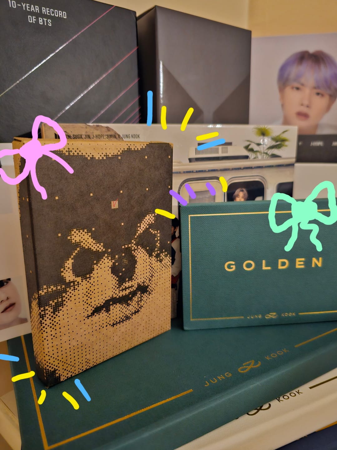 Customer photo review of BTS V - LAYOVER 1ST SOLO ALBUM WEVERSE VER.