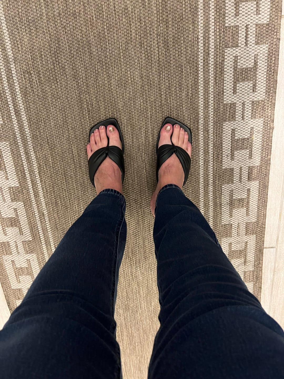 Customer photo review of Amorina Black Sandals