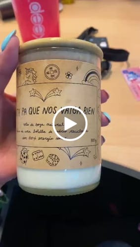 Customer video review of Velita Pa Que Nos Vaiga Bien - Aroma Vainilla - Transparente