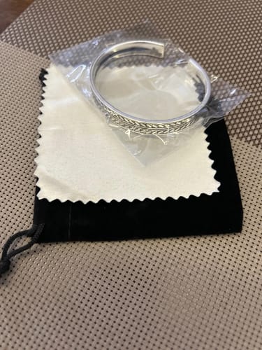 Customer photo review of Chandra - Bracelet Jonc Argent