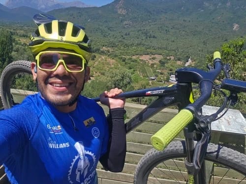 Customer photo review of Ultimate Versatility: TR-90 Photochromic Sports Sunglasses (31g)