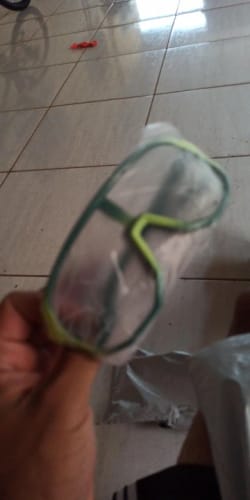 Customer photo review of Ultimate Versatility: TR-90 Photochromic Sports Sunglasses (31g)