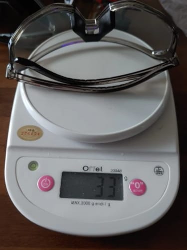 Customer photo review of Ultimate Versatility: TR-90 Photochromic Sports Sunglasses (31g)