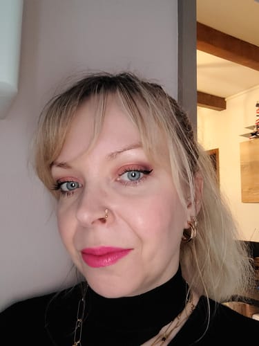 Customer photo review of Louise - petite pierre