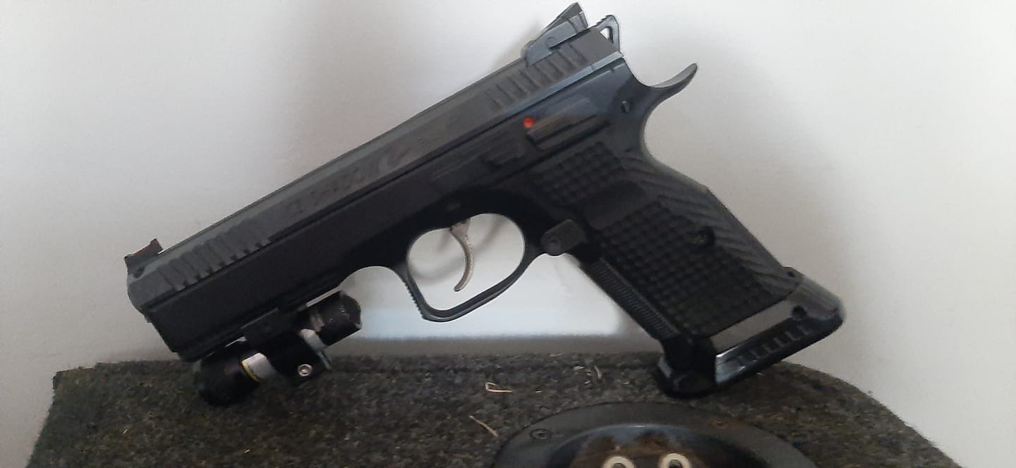Customer photo review of CZ Shadow 2 Grips and Aluminium Mag-Well Combos