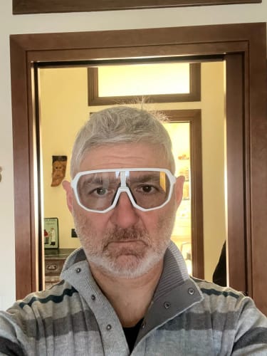 Customer photo review of Ultimate Versatility: TR-90 Photochromic Sports Sunglasses (31g)