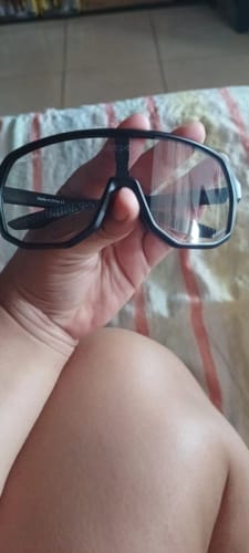 Customer photo review of Ultimate Versatility: TR-90 Photochromic Sports Sunglasses (31g)