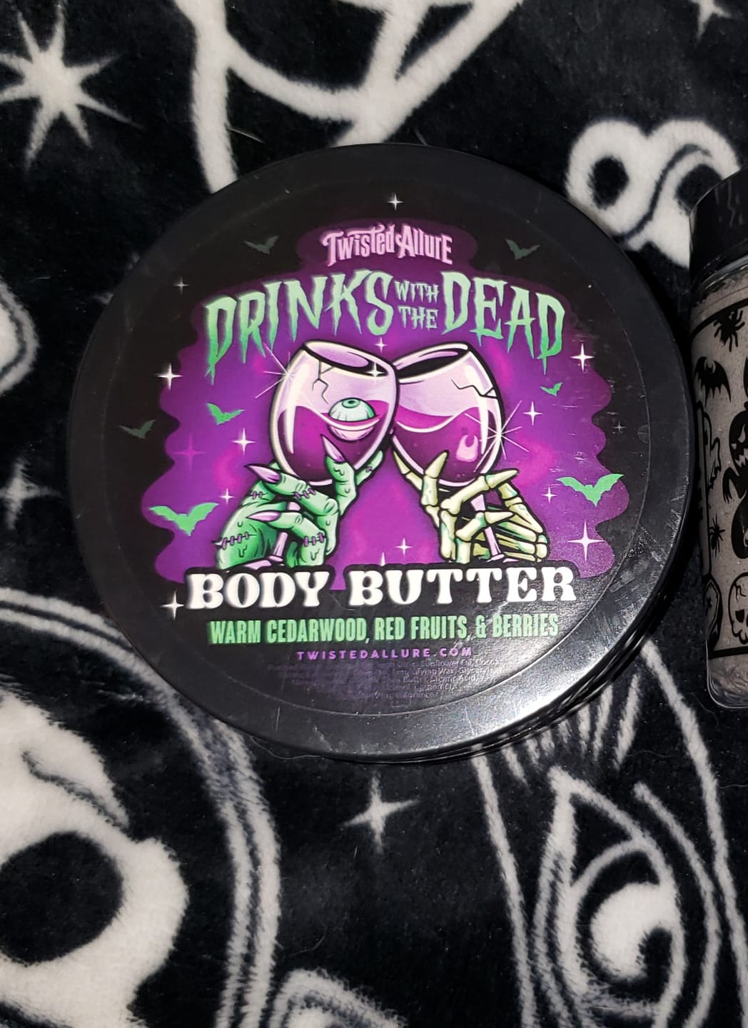 Customer photo review of Drinks with the Dead body butter (Cedarwood, red fruits & berries)