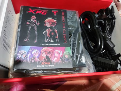 Customer photo review of Fuente de Poder XPG PYLON 750W ATX Certificado 80 Plus Bronze / 100-240V