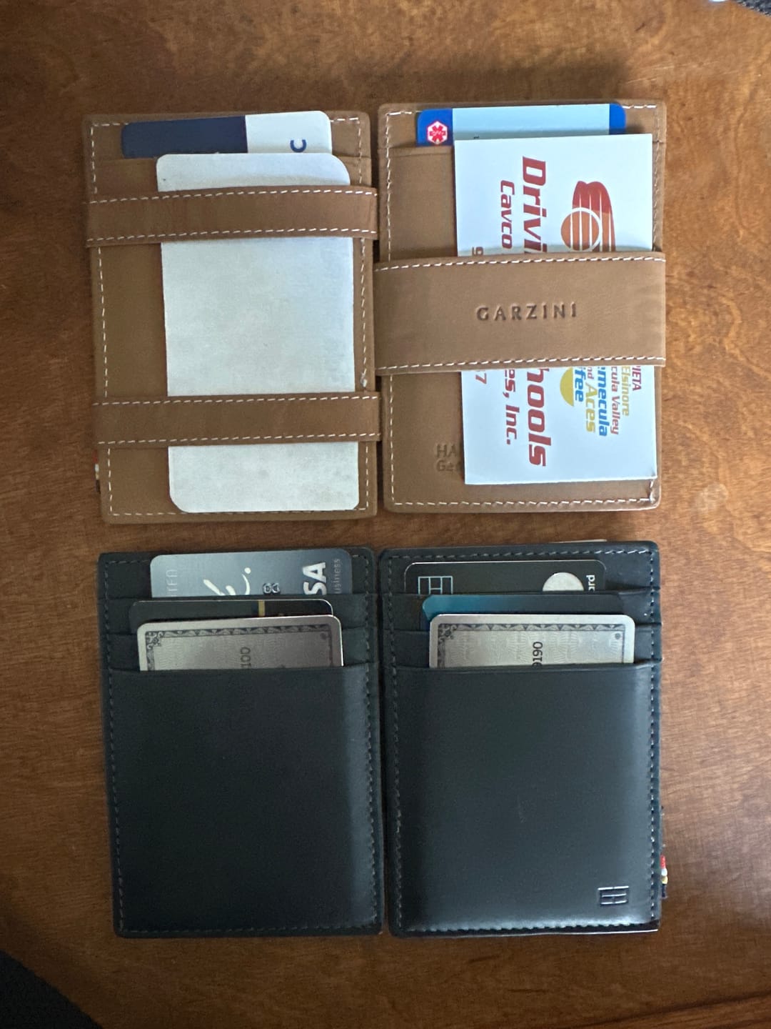 Customer photo review of Essenziale Magic Wallet