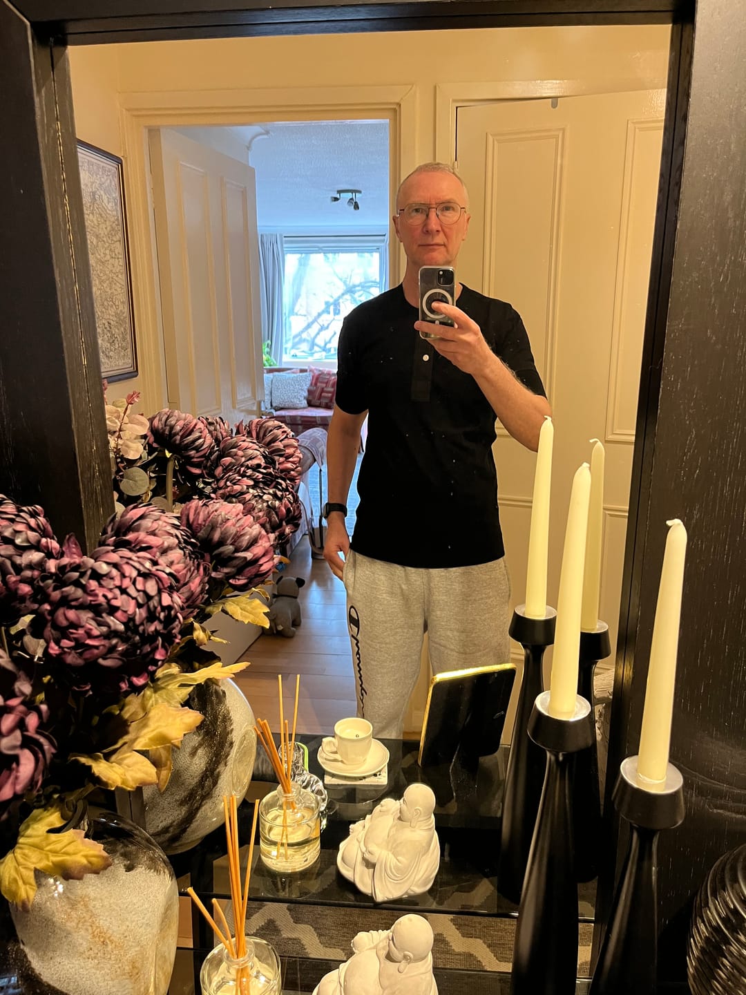 Customer photo review of Vintage Short Sleeve Henley T-Shirt - Black
