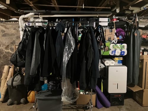 Customer photo review of Raybee 75"W clothes rack on wheels,Garment Rack with Shelves, Rolling Clothes Racks for Dorm Essential