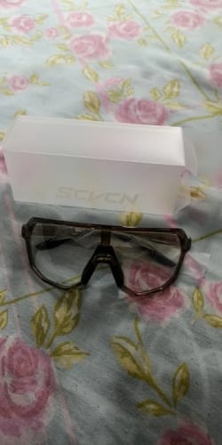 Customer photo review of Ultimate Versatility: TR-90 Photochromic Sports Sunglasses (31g)