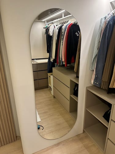 Hana review of 橢圓形 無框全身牆壁掛鏡 image 1 out of 1