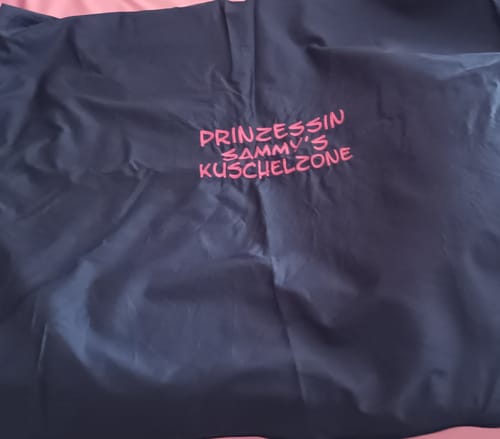 Customer photo review of Kissenbezug 80x80cm mit Namen oder Text bestickt als Deko für Sofa Kinderwagen