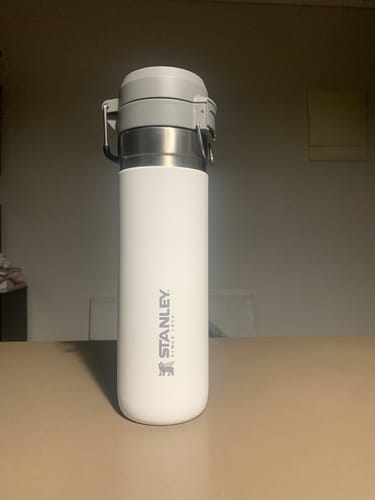 Customer photo review of Botella Termica Quick Flip Stanley Blanco | 709 Ml