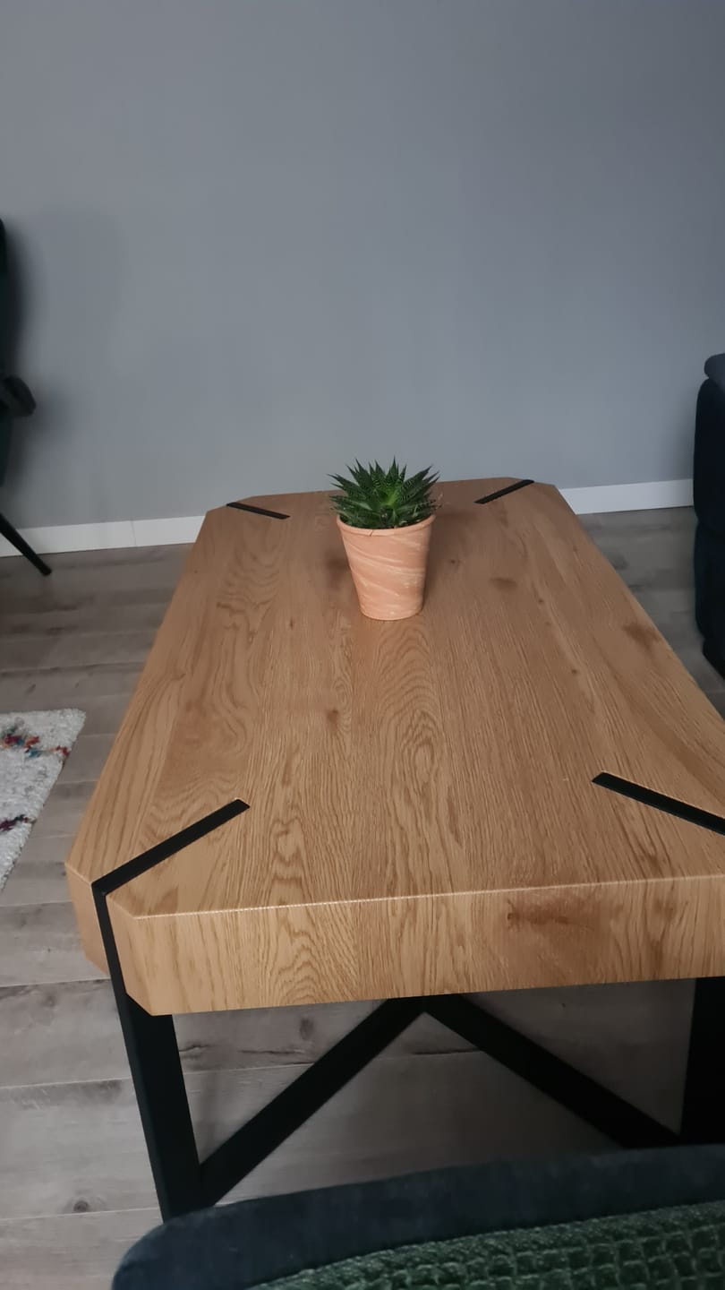Customer photo review of Masa LAVIDA, stejar auriu/negru, 110x60x43 cm
