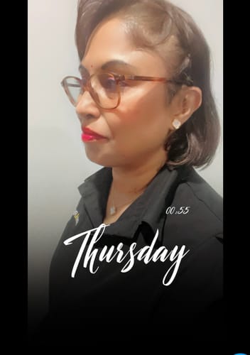 Customer photo review of The Clover Earrings