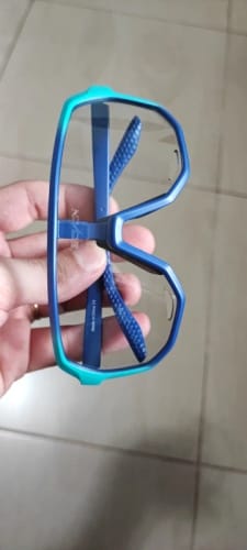 Customer photo review of Ultimate Versatility: TR-90 Photochromic Sports Sunglasses (31g)