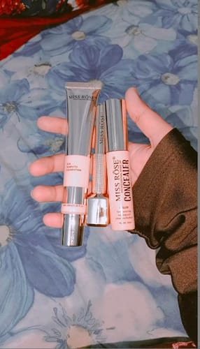 Customer photo review of Miss Rose Professional Eyeliner