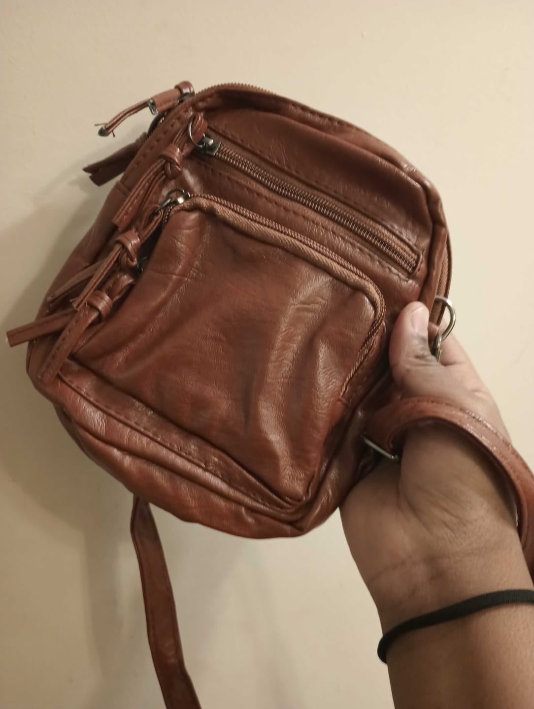 Customer photo review of Women Soft Leather Crossbody Travel Bag