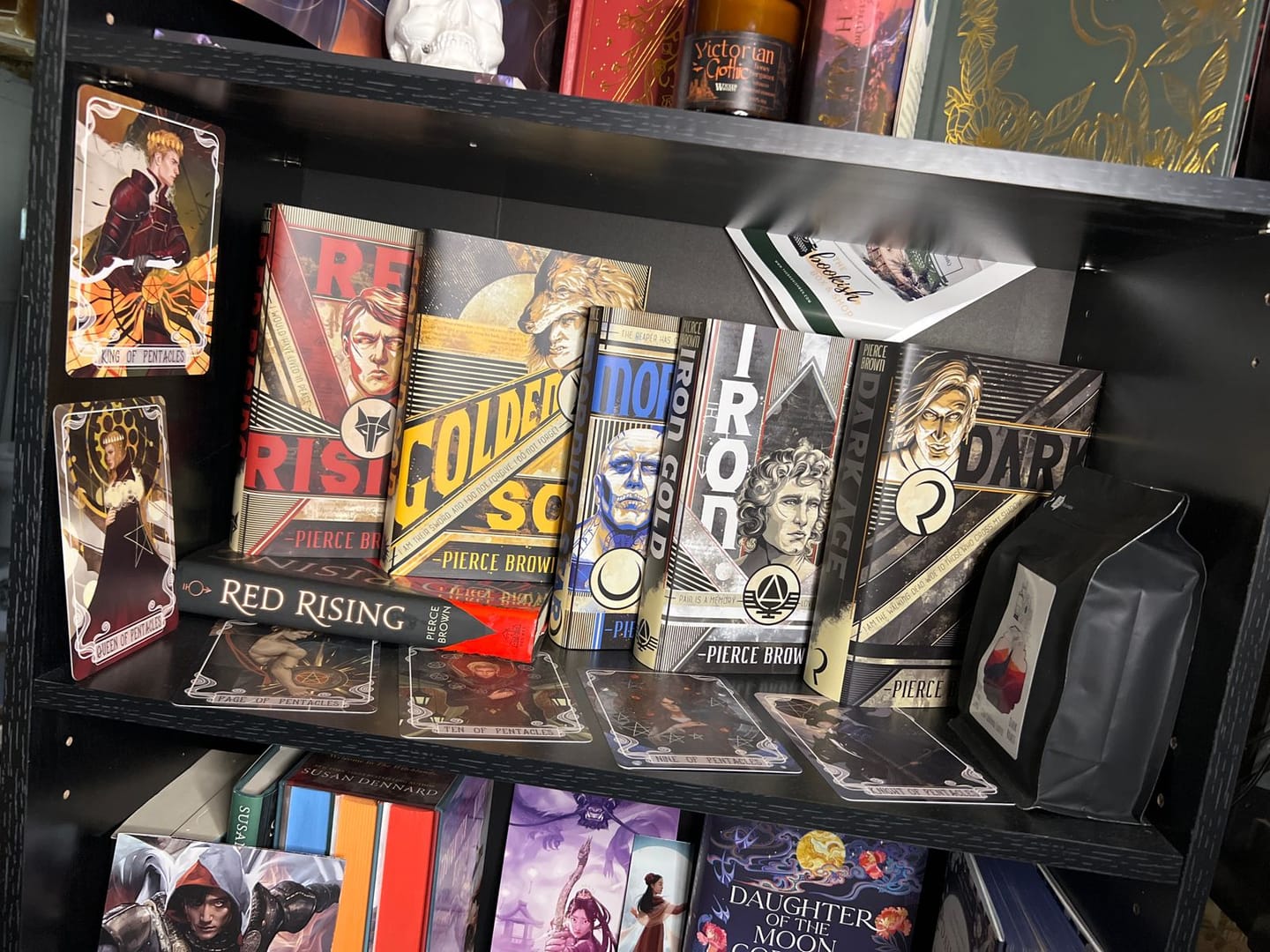 Customer photo review of Red Rising Dust Jackets