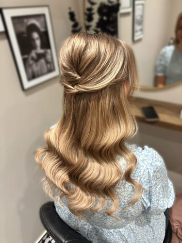 Customer photo review of Stranded 16" Lace Clip-in Human Hair Extension (140g)