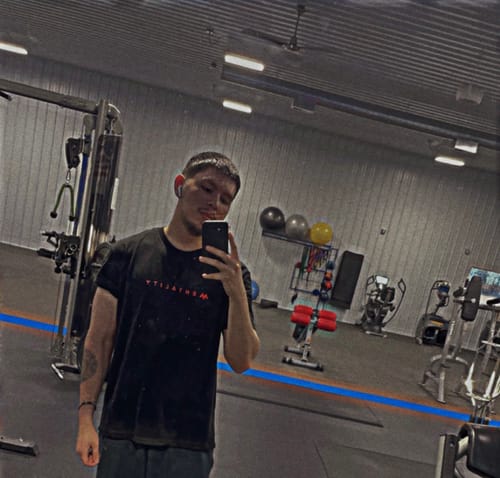 Customer photo review of MYSTERY BOX - 1 Tee [1 MAX]