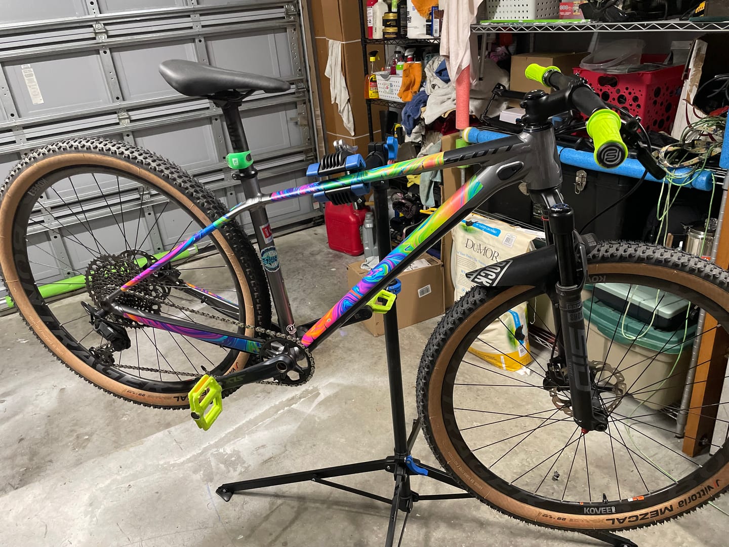 Customer photo review of Oil Slick Frame Keeper
