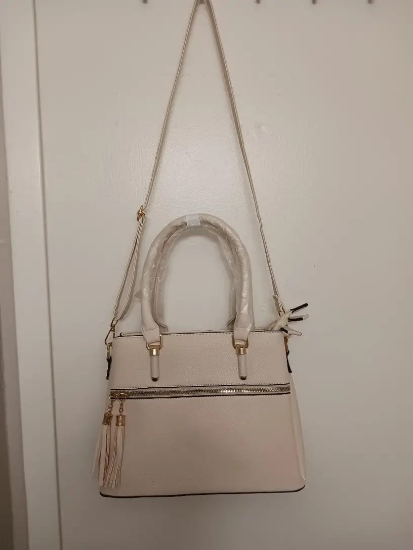Customer photo review of Women's Large Capacity Soft Leather Tassel Shoulder Bag