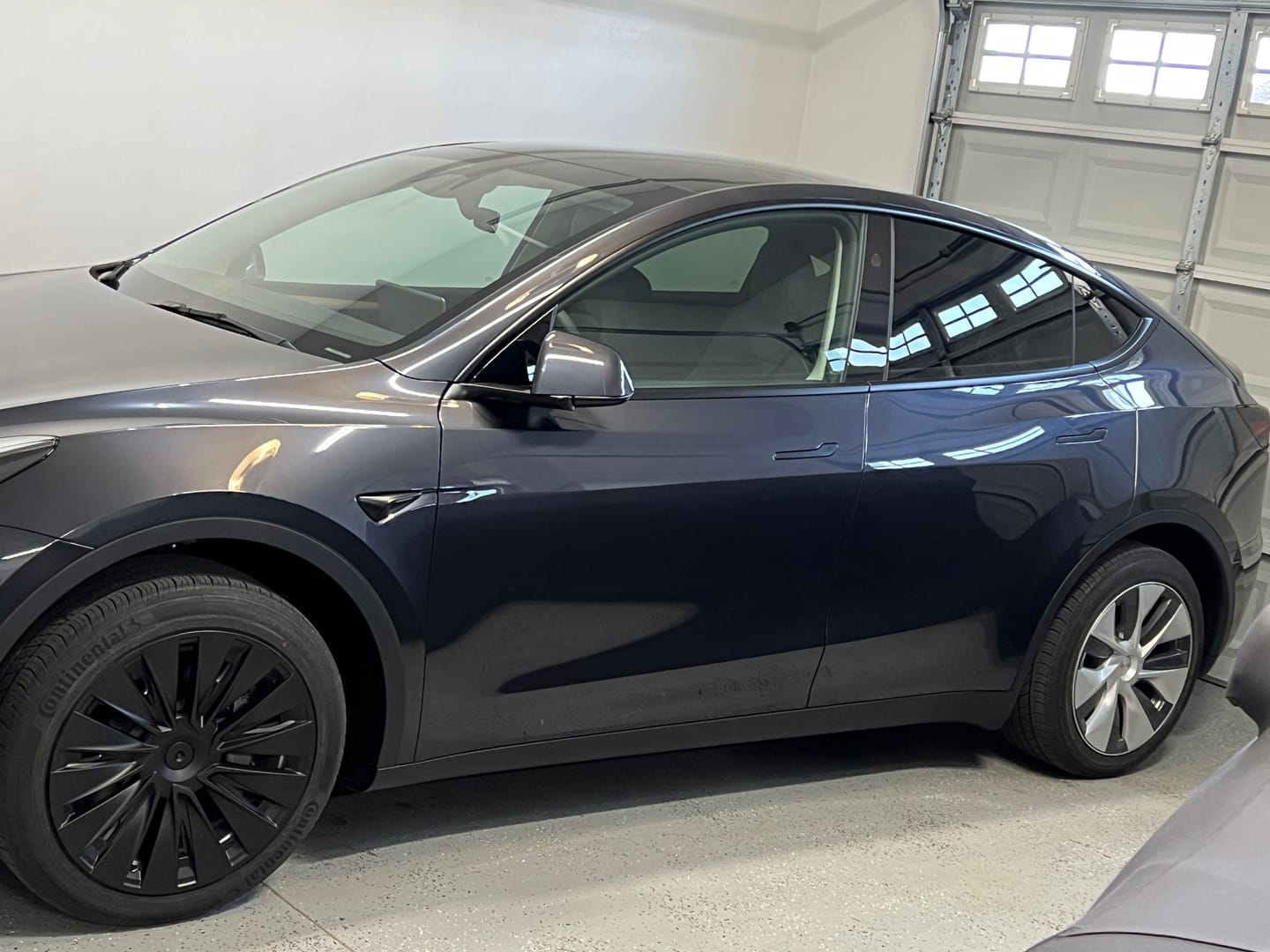 Customer photo review of TESPLUS 19'' Turbine Style Wheel Cover for Model Y