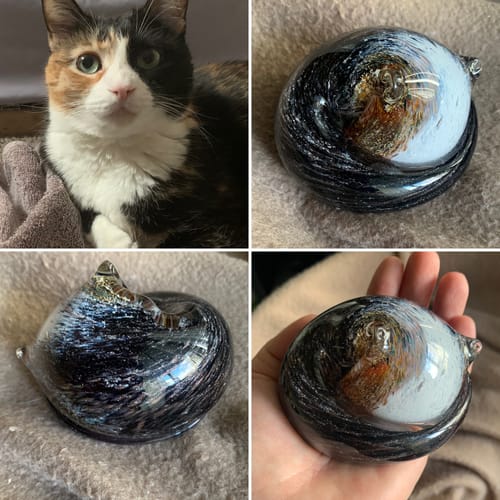 Customer photo review of Calico Memorial Sleeping Glass Cat with Cremation Ash