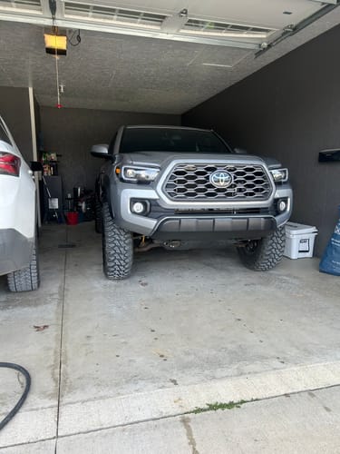 Customer photo review of Wheel Spacers 1.25" 6x5.5 to 6x5.5 Hubcentric For Toyota 4Runner Tacoma Tundra FJ Cruiser Sequoia