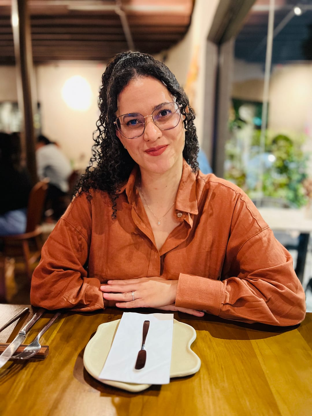Customer photo review of Camisa Oversized de Linho Cupuaçu Terracota